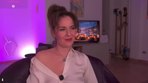 Witch in Silk online show from 10-25-25, 07:41