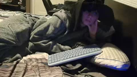 witchbitchmommy online show from 11-20-25, 10:04