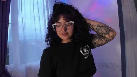 Snapshot of witchofhearts chatting on 01-03-25, 10:51 Luna Violeta A r t i s t online show from 01-03-25, 10:51