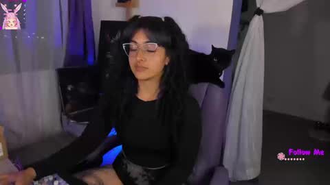 Snapshot of witchofhearts chatting on 09-13-25, 11:37 Luna Violeta A r t i s t online show from 09-13-25, 11:37