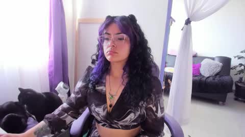 Snapshot of witchofhearts chatting on 10-02-25, 09:00 Luna Violeta A r t i s t online show from 10-02-25, 09:00