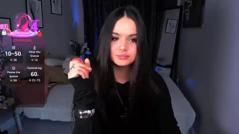 Snapshot of witchwitchblade chatting on 11-12-25, 02:50 the ketty online show from 11-12-25, 02:50