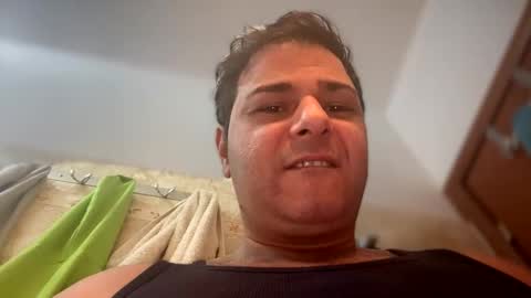 Snapshot of witebull83 chatting on 12-07-24, 10:45 Witebull online show from 12-07-24, 10:45