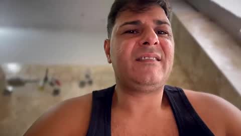 Snapshot of witebull83 chatting on 12-10-24, 11:32 Witebull online show from 12-10-24, 11:32