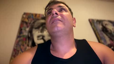 Snapshot of witebull83 chatting on 12-29-24, 04:51 Witebull online show from 12-29-24, 04:51