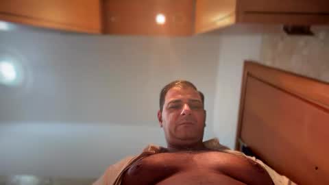 Snapshot of witebull83 chatting on 02-07-26, 02:43 Witebull online show from 02-07-26, 02:43