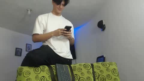 Snapshot of with_ken chatting on 01-31-25, 01:23 Ken online show from 01-31-25, 01:23