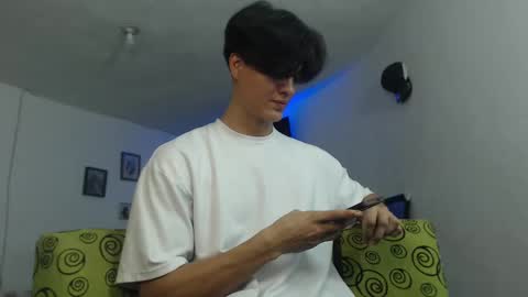 Snapshot of with_ken chatting on 01-31-25, 04:27 Ken online show from 01-31-25, 04:27