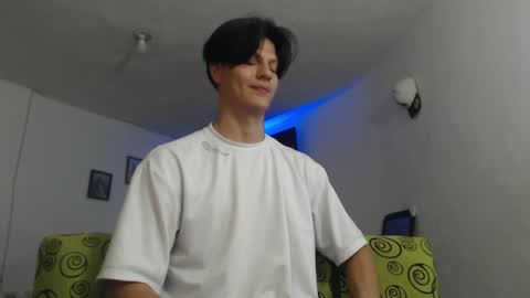 Snapshot of with_ken chatting on 02-03-25, 09:29 Ken online show from 02-03-25, 09:29