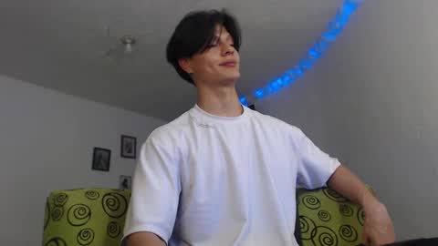Snapshot of with_ken chatting on 02-20-25, 06:06 Ken online show from 02-20-25, 06:06