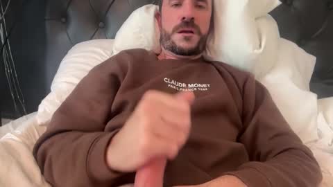 Snapshot of wizard310 chatting on 12-16-25, 08:03 wizard310 online show from 12-16-25, 08:03