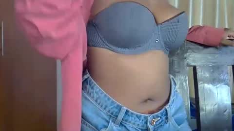 girlie o online show from 03-05-25, 02:34