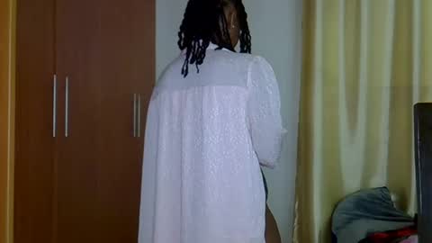 girlie o online show from 03-10-25, 01:21