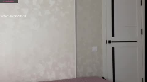 Wlademar online show from 11-22-25, 02:54