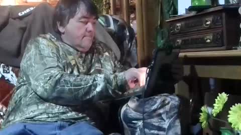 Snapshot of wldlife chatting on 12-23-25, 04:32 wldlife online show from 12-23-25, 04:32