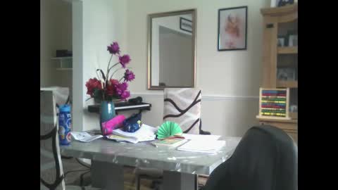 Snapshot of wobble444 chatting on 10-21-25, 12:39 wobble444 online show from 10-21-25, 12:39