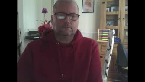 Snapshot of wobble444 chatting on 11-18-25, 11:14 wobble444 online show from 11-18-25, 11:14