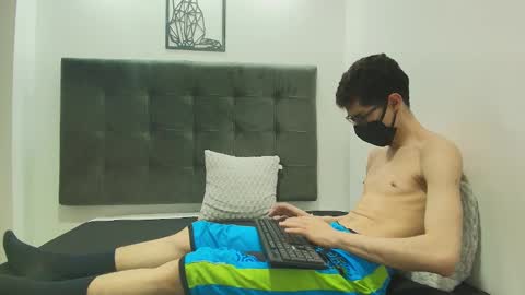  W O L F  online show from 02-04-25, 05:23
