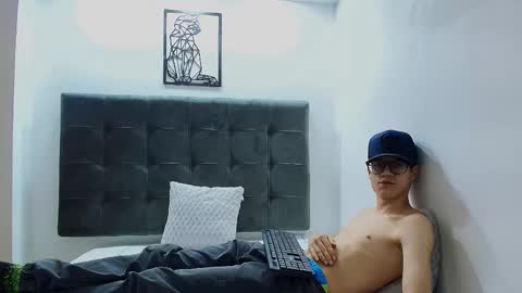  W O L F  online show from 02-07-25, 01:53