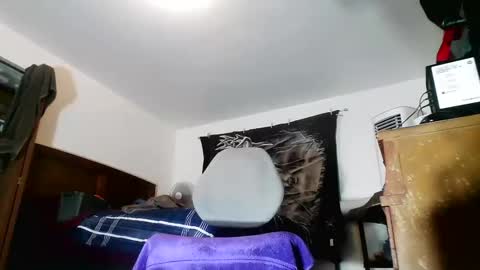 Snapshot of wolfman79 chatting on 10-18-25, 10:38 wolfman79 online show from 10-18-25, 10:38