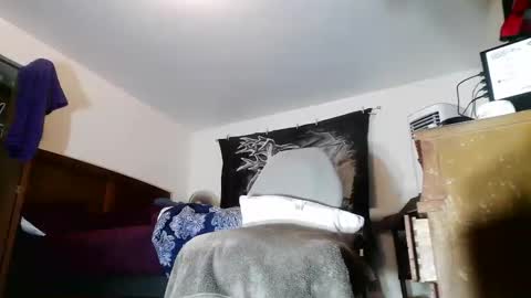 Snapshot of wolfman79 chatting on 11-28-25, 11:13 wolfman79 online show from 11-28-25, 11:13