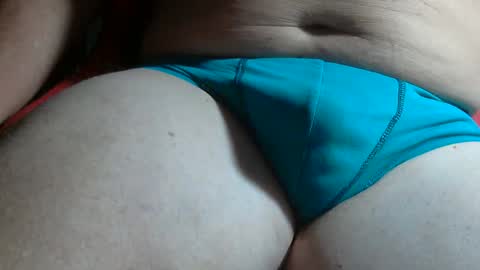 Snapshot of wolfoerl chatting on 10-14-25, 08:42 wolfoerl online show from 10-14-25, 08:42