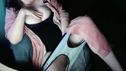 Jess online show from 11-25-25, 03:28