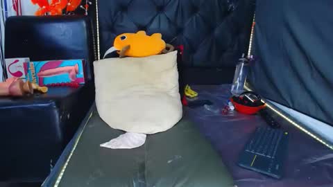 katty dirty online show from 12-19-25, 11:34