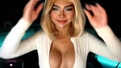 Snapshot of womanofyourdesire_ts chatting on 11-06-25, 07:04 Julia online show from 11-06-25, 07:04