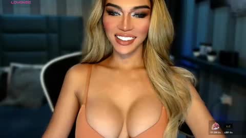 Julia online show from 02-02-26, 01:04