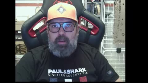 Snapshot of womenizzeer chatting on 12-19-25, 04:58 Adam online show from 12-19-25, 04:58