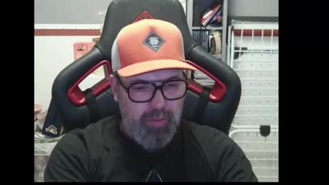 Snapshot of womenizzeer chatting on 01-12-26, 04:23 Adam online show from 01-12-26, 04:23