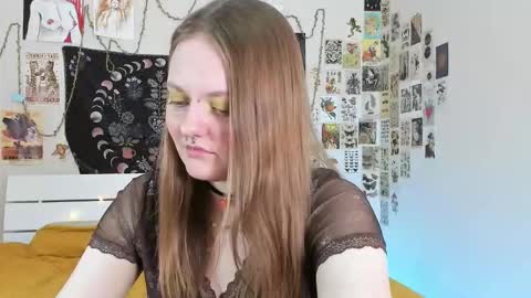 wonderconnie online show from 10-25-25, 01:07