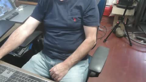 woodworker6473 online show from 01-06-26, 01:26