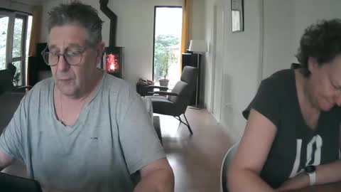 woodwurm and Snoeske online show from 01-16-25, 12:42