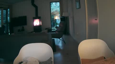 woodwurm and Snoeske online show from 01-20-25, 04:01