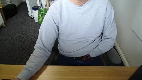 Snapshot of wooyay chatting on 10-16-25, 09:54 Wooyay online show from 10-16-25, 09:54