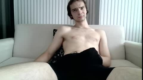 Snapshot of wooziemoo325 chatting on 10-29-25, 03:09 Steve Brand online show from 10-29-25, 03:09