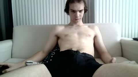 Snapshot of wooziemoo325 chatting on 11-03-25, 03:08 Steve Brand online show from 11-03-25, 03:08