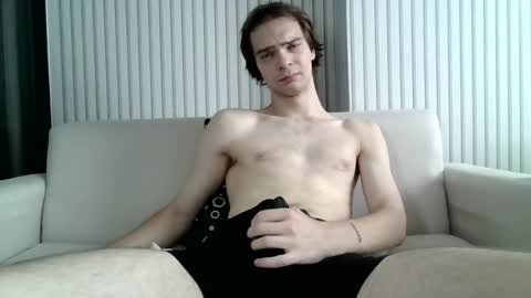 Snapshot of wooziemoo325 chatting on 11-10-25, 02:32 Steve Brand online show from 11-10-25, 02:32