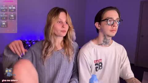 Snapshot of worldofllove chatting on 01-24-25, 06:46 Arnika and Simon online show from 01-24-25, 06:46