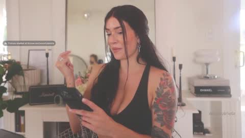 Brielle online show from 02-21-25, 10:26