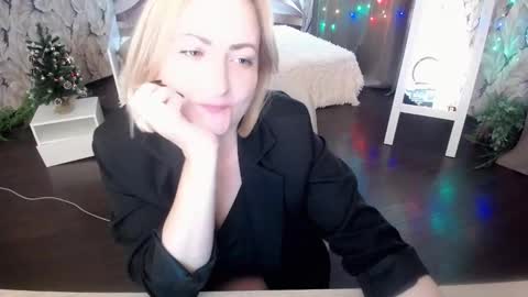 wow_co online show from 12-19-24, 04:13