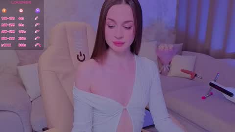 Snapshot of wow_kate chatting on 10-21-25, 09:43 Kate online show from 10-21-25, 09:43