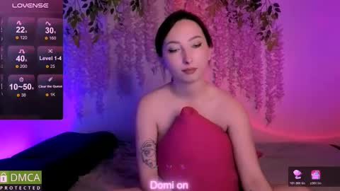 Snapshot of wow_sue chatting on 11-08-25, 07:41 Sue online show from 11-08-25, 07:41