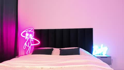 Emi online show from 12-19-24, 02:12