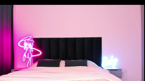 Emi online show from 02-10-25, 04:08