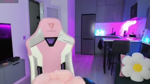 Emi online show from 10-05-25, 04:05