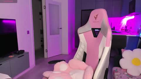 Emi online show from 10-10-25, 05:12