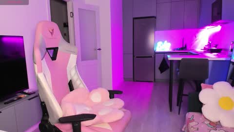 Emi online show from 11-02-25, 03:58